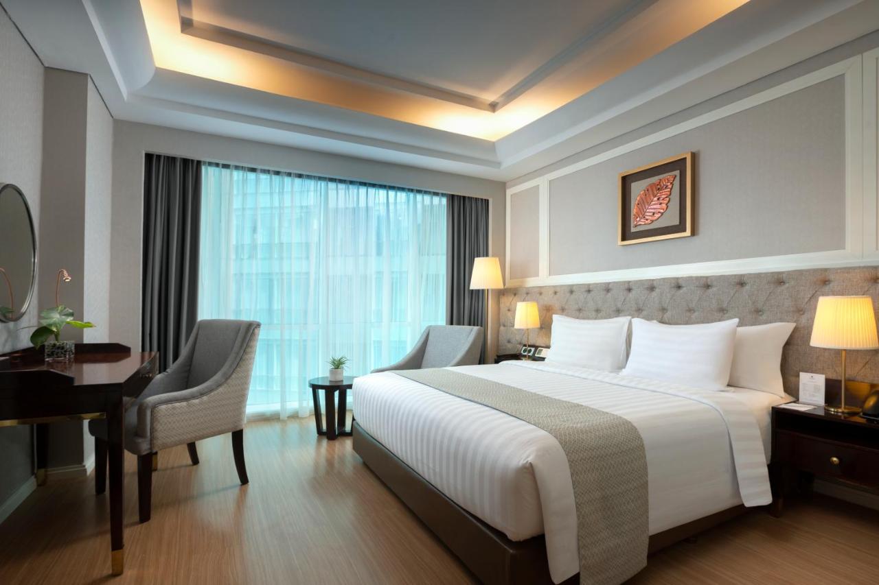 Отель Wyndham Panbil Batam Экстерьер фото