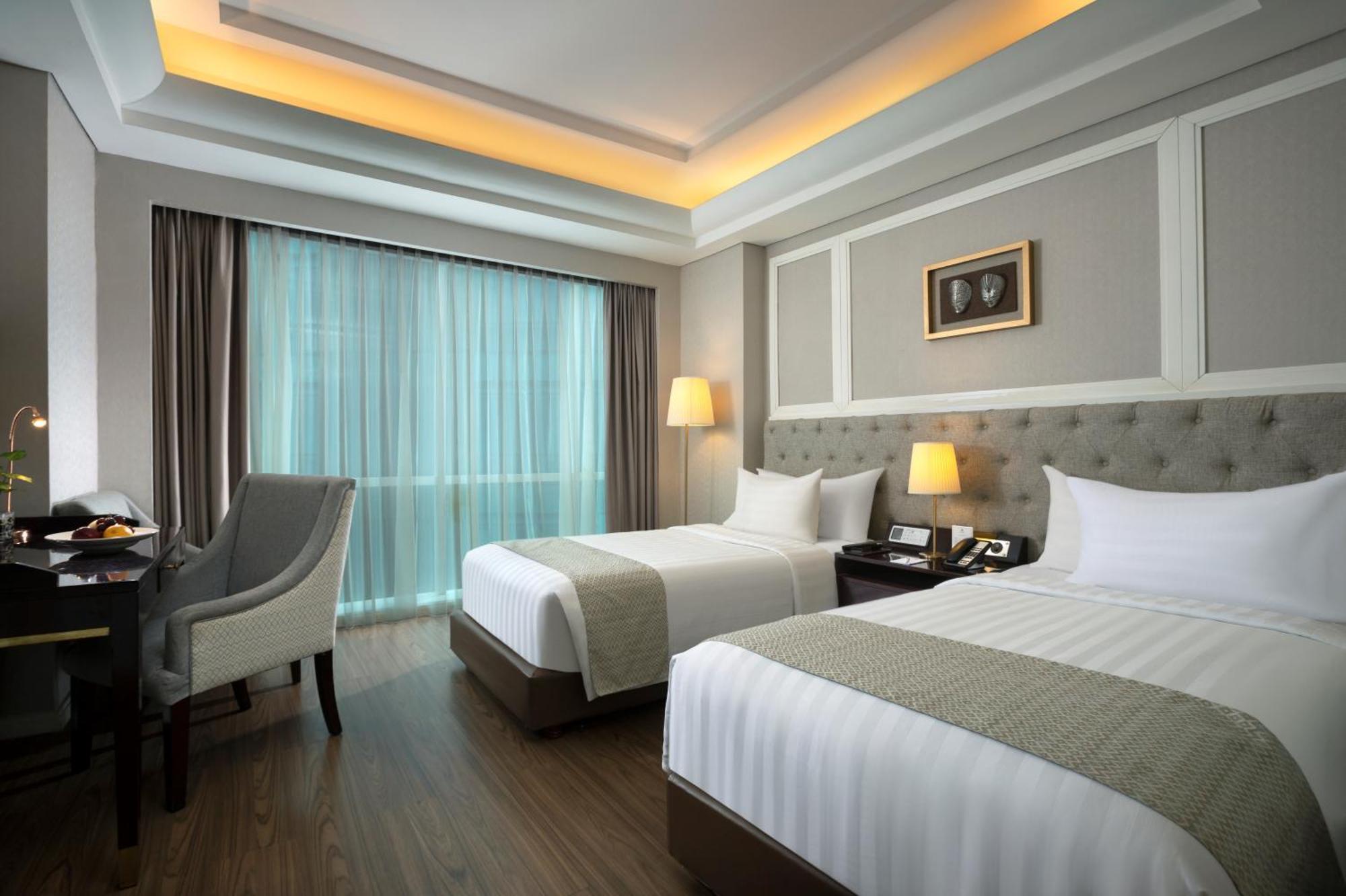 Отель Wyndham Panbil Batam Экстерьер фото