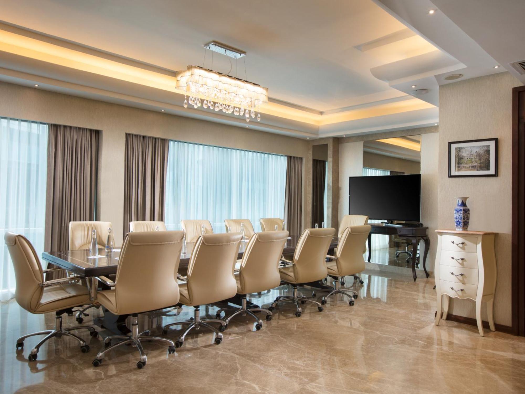 Отель Wyndham Panbil Batam Экстерьер фото