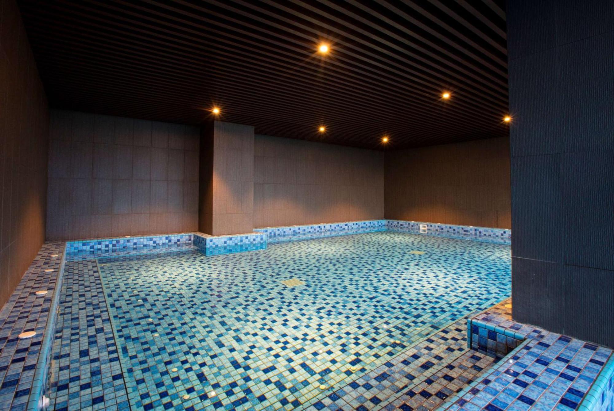 Отель Wyndham Panbil Batam Экстерьер фото