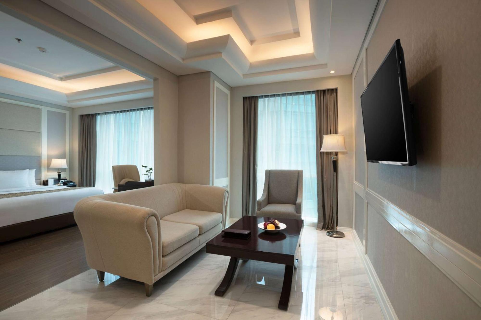Отель Wyndham Panbil Batam Экстерьер фото