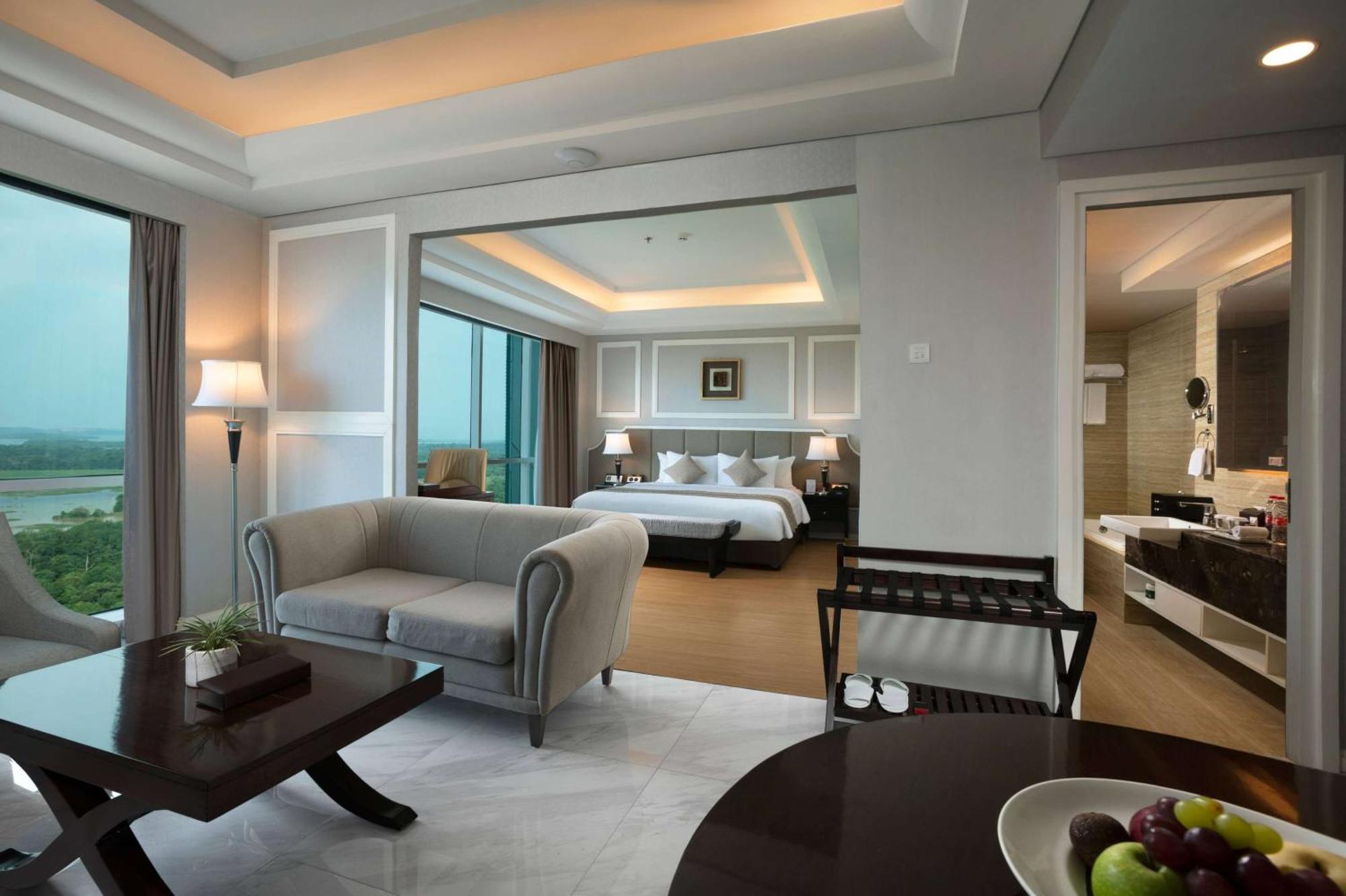Отель Wyndham Panbil Batam Экстерьер фото